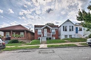 4532 Ray Ave, Saint Louis, MO 63116