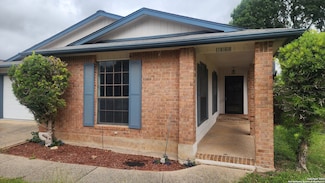109 Deerglen Ave, Universal City, TX 78148