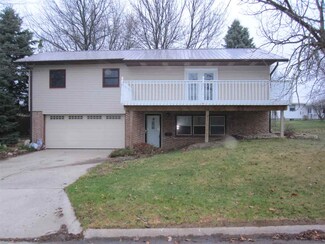 300 W Dougherty Dr, Lone Tree, IA 52755