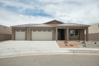 17 Confianza St, White Rock, NM 87547