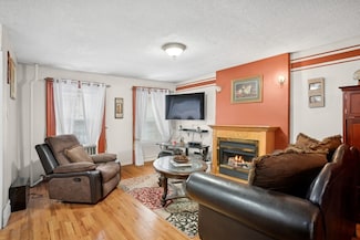 176 Macon St, Brooklyn, NY 11216