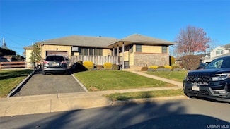 2197 Jeffrey Dr, North Bellmore, NY 11710