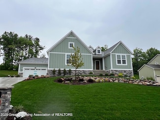 6097 Southridge Rd, East Lansing, MI 48823