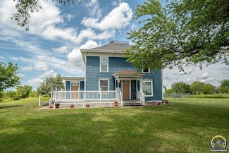 230 N 300 Rd, Overbrook, KS 66524