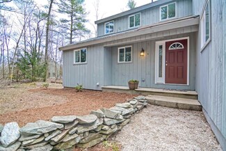 1 Flint Meadow Dr, Brookline, NH 03033