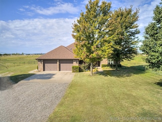 13545 N 3980 Rd, Dewey, OK 74029