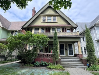2723 N Downer Ave, Milwaukee, WI 53211