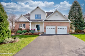 24 Cheshire Way, Albany, NY 12211