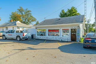 923 & 925 N Adams St, Lincoln, IL 62656