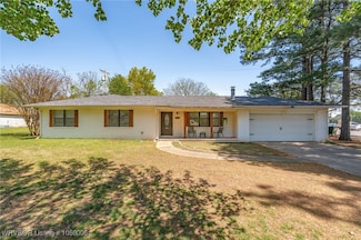 204 Bowlin Dr, Poteau, OK 74953