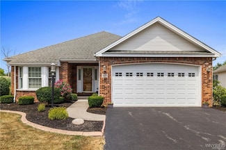 5675 Hidden Lake Dr, Lockport, NY 14094