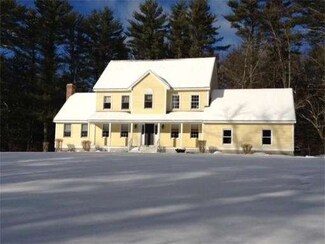 18 Robbins Farm Rd, Dunstable, MA 01827