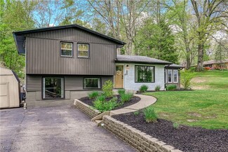 2227 Erie St, Ravenna, OH 44266