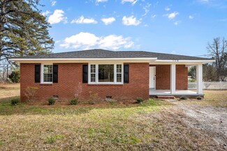 128 Marshall Cir, Greenwood, SC 29646