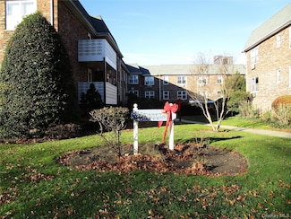 20 Daley Place Unit 128, Lynbrook, NY 11563