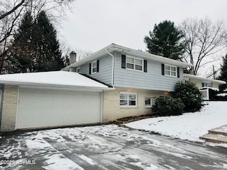 1950 W Independence St, Coal Township, PA 17866