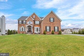 211 Green Meadow Dr, Douglassville, PA 19518