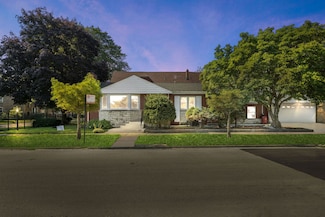 9400 S Calumet Ave, Chicago, IL 60619