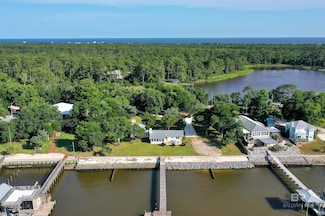 10289 Pleasure Point Rd, Gulf Shores, AL 36542