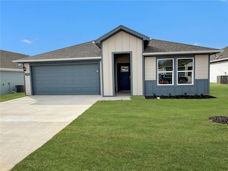 941 Hudson St, Prairie Grove, AR 72753