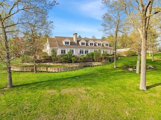 45 Joshua Rd, Wrentham, MA 02093