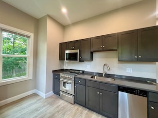 58 Mineral St Unit 58 C, Reading, MA 01867