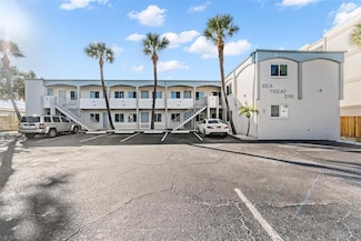 2110 Gulf Blvd Unit 8, Indian Rocks Beach, FL 33785