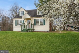 8303 Hooes Rd, Springfield, VA 22152