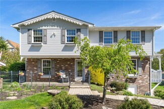 261 Whitehaven Dr, Gibsonia, PA 15044