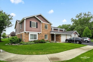 714 Maplewood Ct Unit 2C, Willowbrook, IL 60527