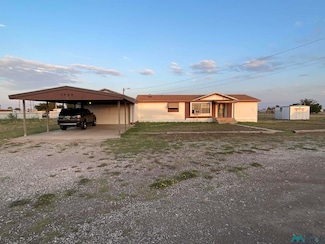 7408 N Meadows Cir, Hobbs, NM 88242