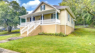 907 Baxter St, Johnson City, TN 37601