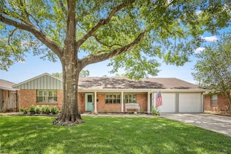 4845 Briarbend Dr, Houston, TX 77035