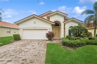 1929 Par Dr, Naples, FL 34120