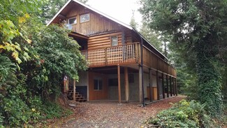3186 N Bear Creek Rd, Otis, OR 97368