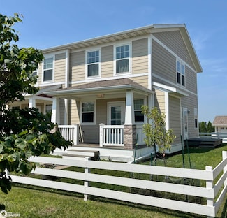 2104 Jade Ln, Fairfield, IA 52556