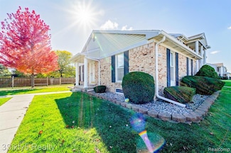 16845 Rudgate St, Southgate, MI 48195