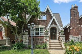5743 Delor St, Saint Louis, MO 63109