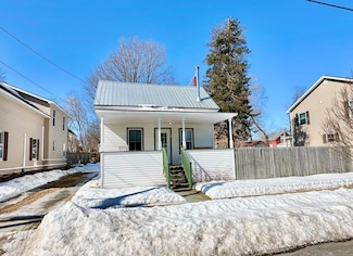 12 Spruce St, Saint Albans, VT 05478