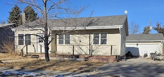 112 E 8th St, Gordon, NE 69343