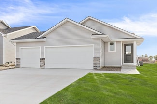 316 Fireside Dr NW, Bondurant, IA 50035