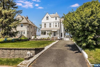 22 Forest St, Montclair, NJ 07042
