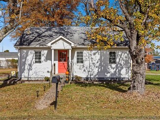 112 Smithtown Rd, Ashland, VA 23005