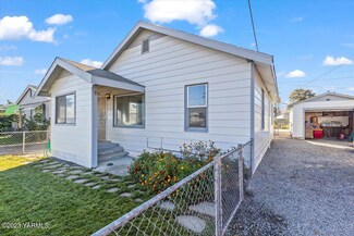 206 Locust St, Union Gap, WA 98903