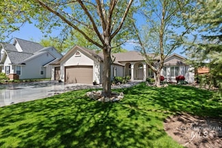 2638 E Green Canyon Dr, Meridian, ID 83642