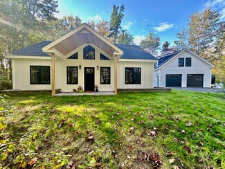 59 Lincolnville Ave, Belfast, ME 04915