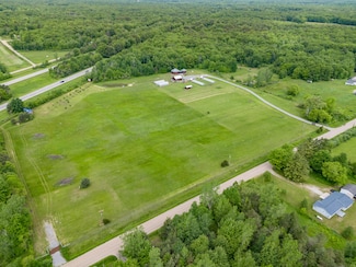 18619 130th Parcel Ave E, Fruitport, MI 49415