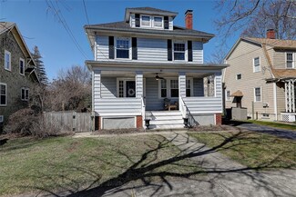 51 Ferncrest Ave, Cranston, RI 02905