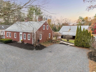 27 Old State Rd, Epping, NH 03042