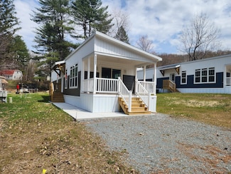 1117 Rd, White Mills, PA 18473
